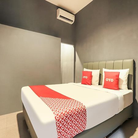Oyo 3492 Mandala Residence Medan Exteriér fotografie