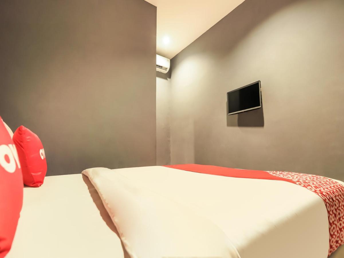 Oyo 3492 Mandala Residence Medan Exteriér fotografie